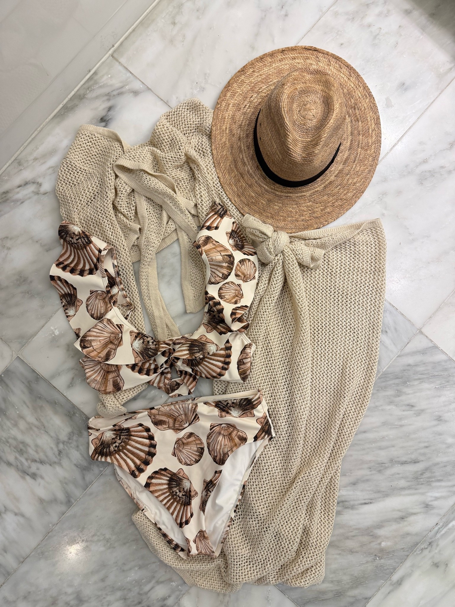 Today’s swim beach ocean pig island outfit 
Swimsuit size medium.