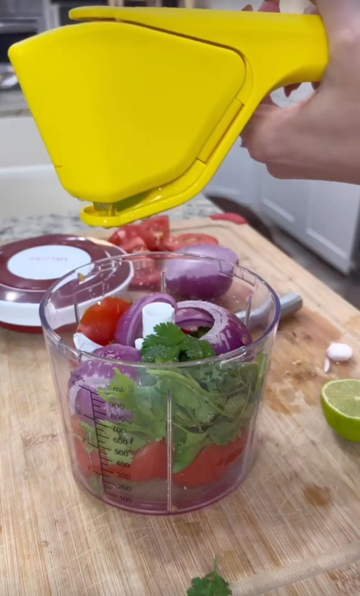 Dreamfarm Original Lemon Fluicer Easy-Squeeze Fold-Flat Citrus Juicer - 10 Inch, Suits Lime & Lem... | Amazon (US)