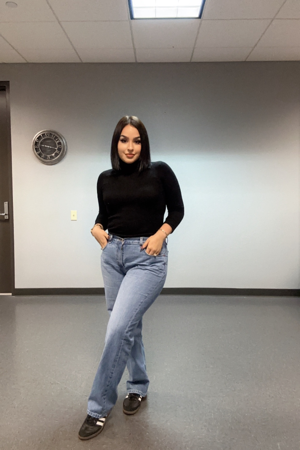 Casual OOTD 
For reference:
Shirt: L
Jeans: 31
Shoes: 7 (run big so needed to size down)

#LTKStyleTip #LTKShoeCrush #LTKBeauty