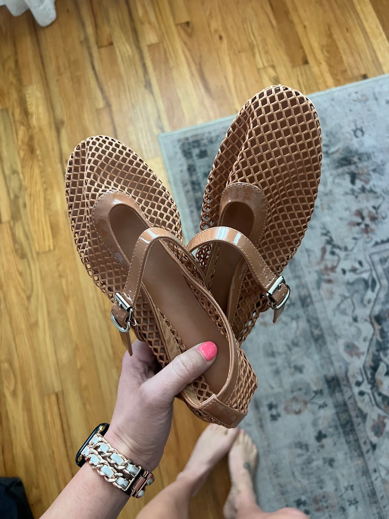 If you’re not a fan of the jelly trend, these are a great alternative. They’re a mesh/netting material and look cute with everything! Also comfy from the first time you wear them! No break-in time needed!
.
.
Sizing is true to size! I wear 8, ordered an 8 and they are 👌🏽 
*see how I styled them on my Insta stories!

Spring summer shoes slip on jelly date night Mary Jane’s vacation style casual ootd fashion resort spring break 

#LTKTravel #LTKmomlife #LTKSeasonal