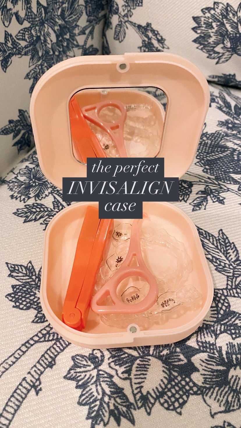 The perfect Invisalign case, Invisalign case that can hold toothbrush, retainers, and retainer remover tool. 