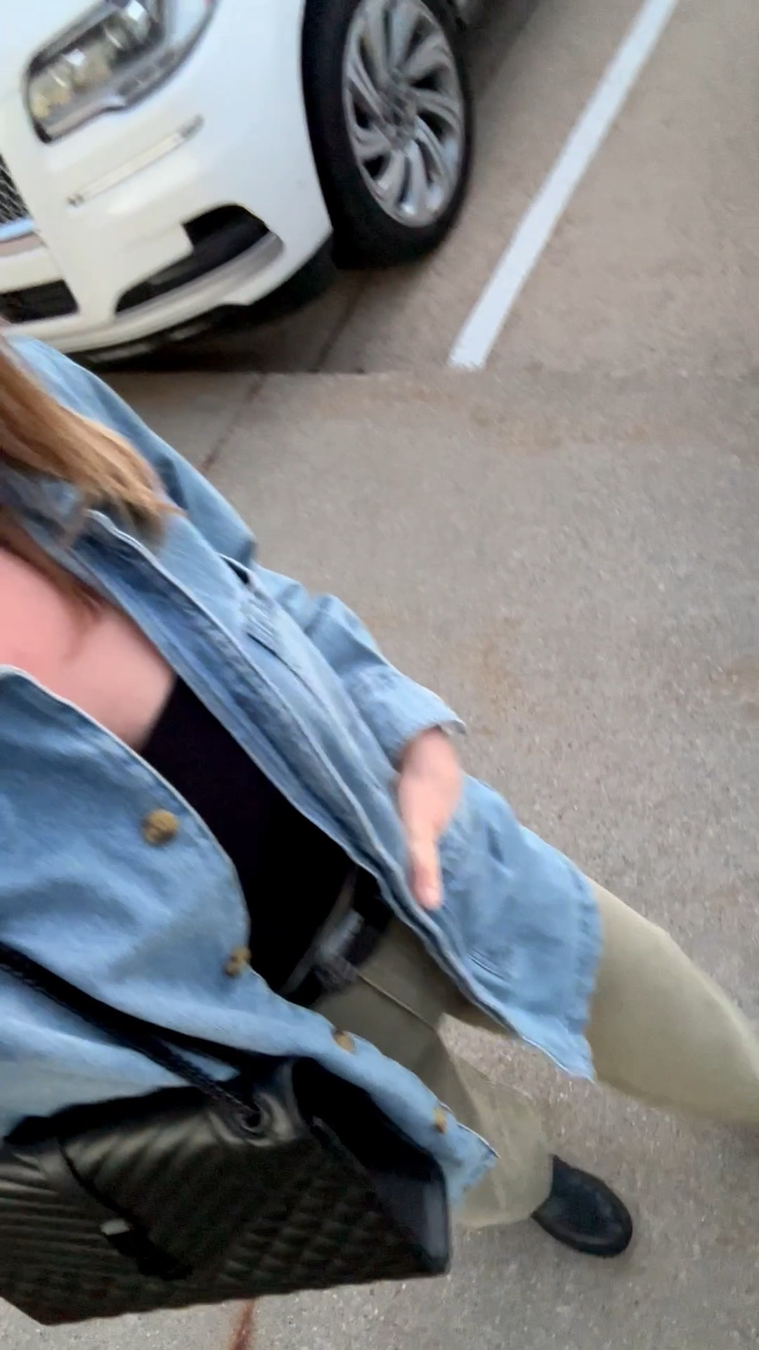 Channeling my inner Lara Croft,  just denim 🙃 these are my new obsession pants in olive im telling you!!! Such a great price! 

#LTKWorkwear #LTKgrwm #LTKootd