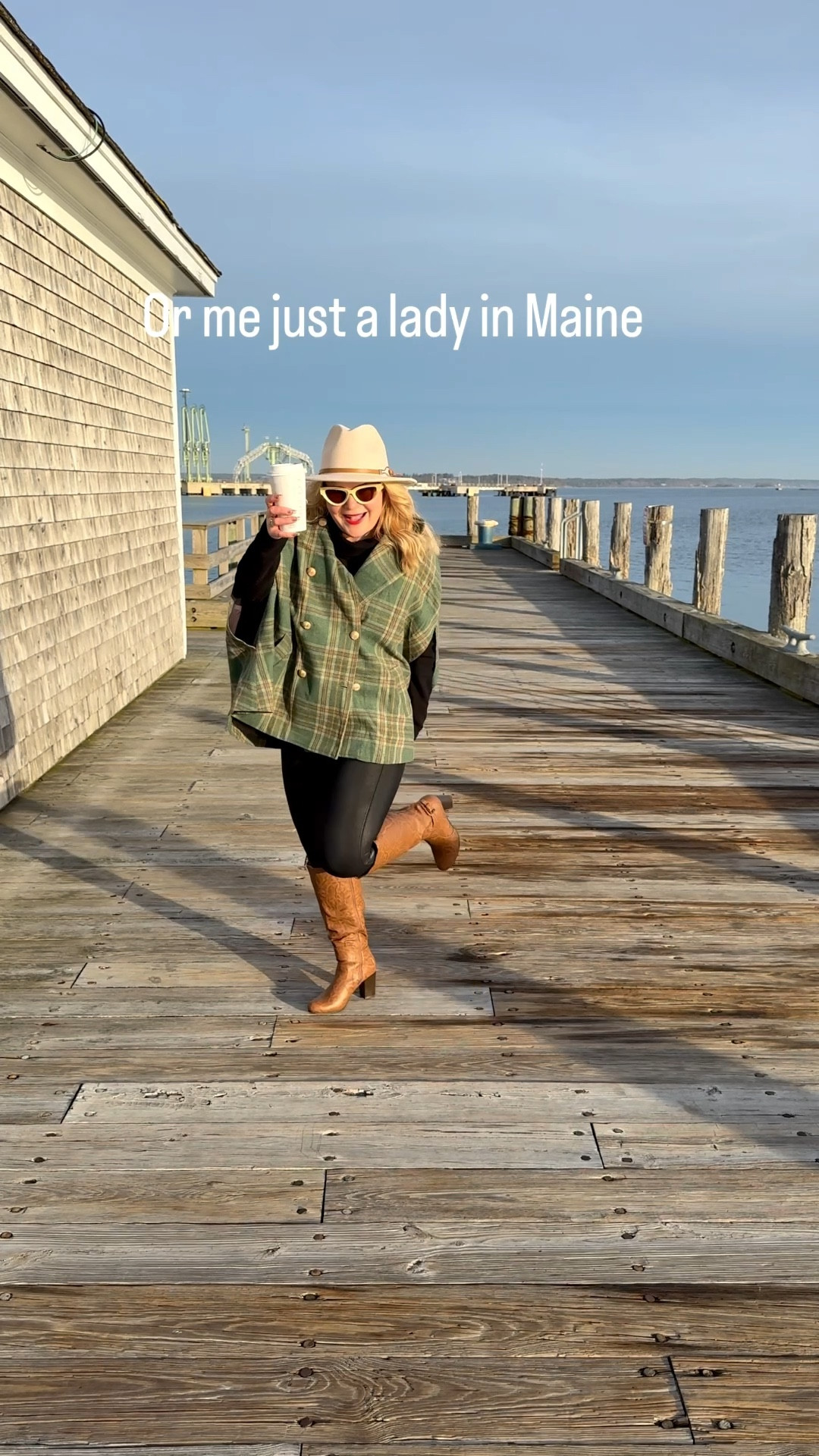 As a former skater girl knowing that Tara Lipinski and Johnny Weir were on Traitors this season made me jump on the bandwagon to watch. Imagine my surprise when I realized that Tara and I were twinning with this green plaid Cape! Though I definitely think she wore it better!

Who else is watching Traitors? 

#twinning #whoworeitbetter #traitors

#LTKootd #LTKstorytime #LTKPetite