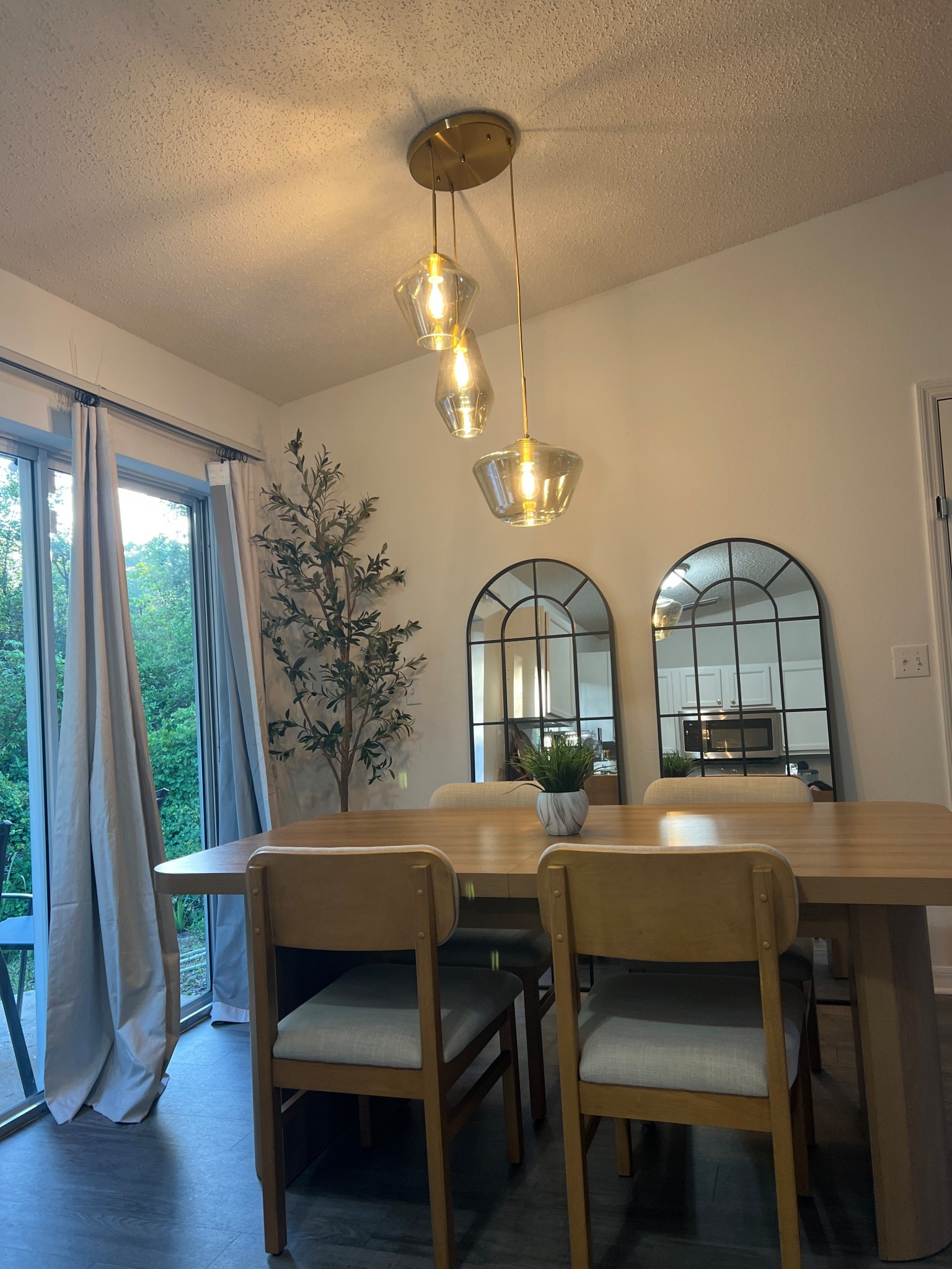 #LTKDINiNGROOM New dawn new dining room!!!

#LTKSeasonal #LTKHome