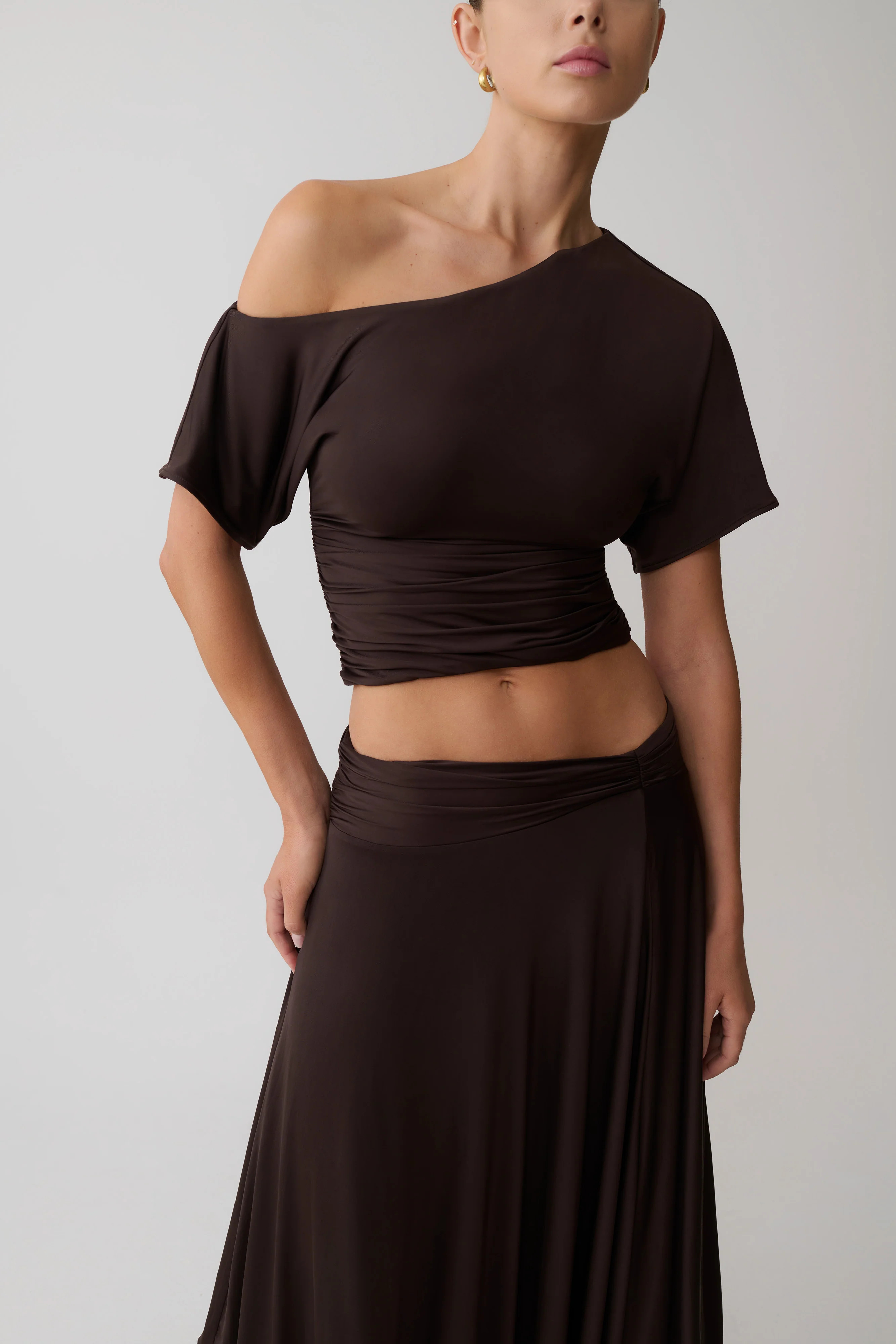 Luu Off Shoulder Slinky Top - Dark Chocolate | Meshki (APAC)