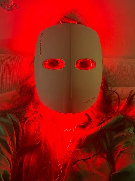 Red light (at the highest, most effective concentration available), blue light, vibration and massage…this mask takes masking to the very next level ⚡️

#LTKbeauty #LTKGiftGuide #LTKover40
