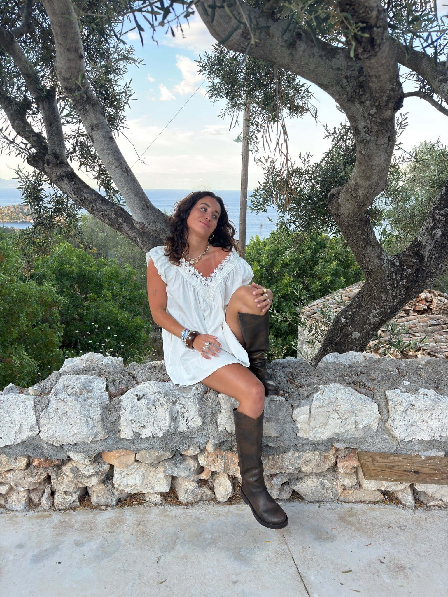 White summer dress 🤍 Greece vibes xx