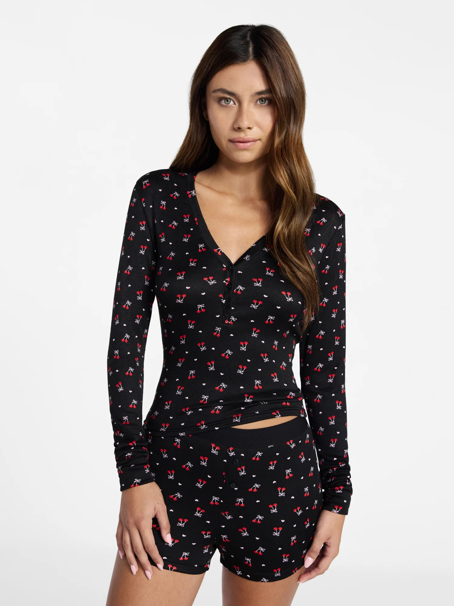 No Boundaries Giftable Long Sleeve Henley Sleep Top and Shorts Set with Socks, 3-Piece, Women’s | Walmart (US)