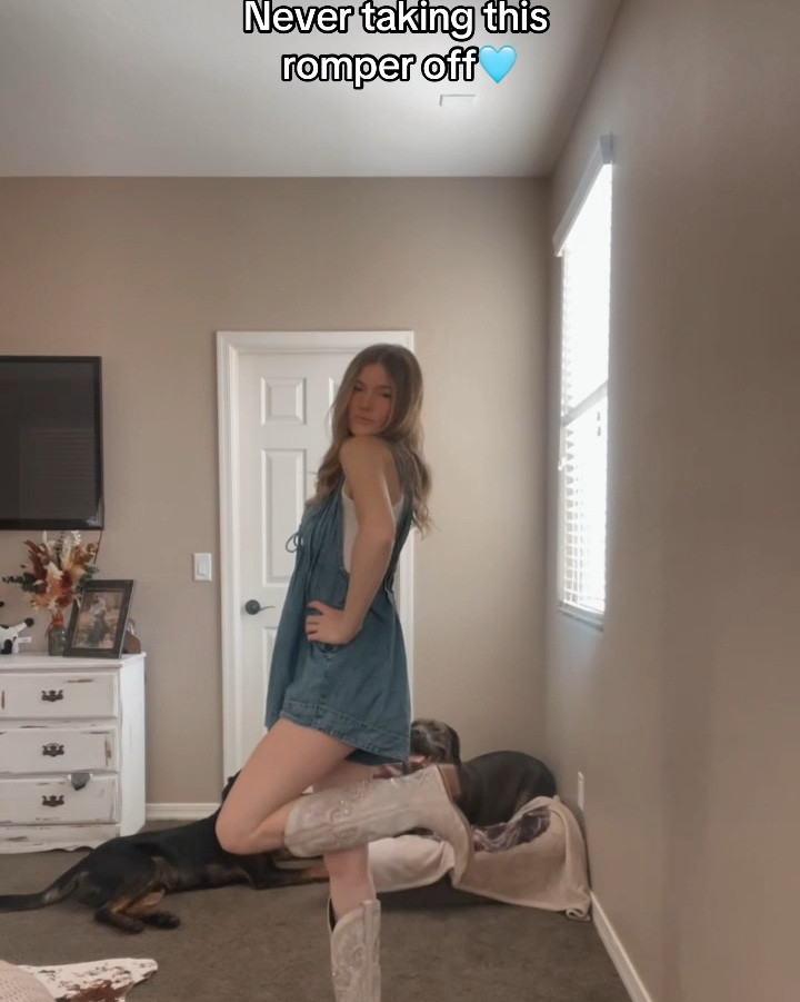 Going through a romper phase…THIS is the coziest/cutest romper ever🥹

#LTKSeasonal #LTKSummerSales #LTKStyleTip