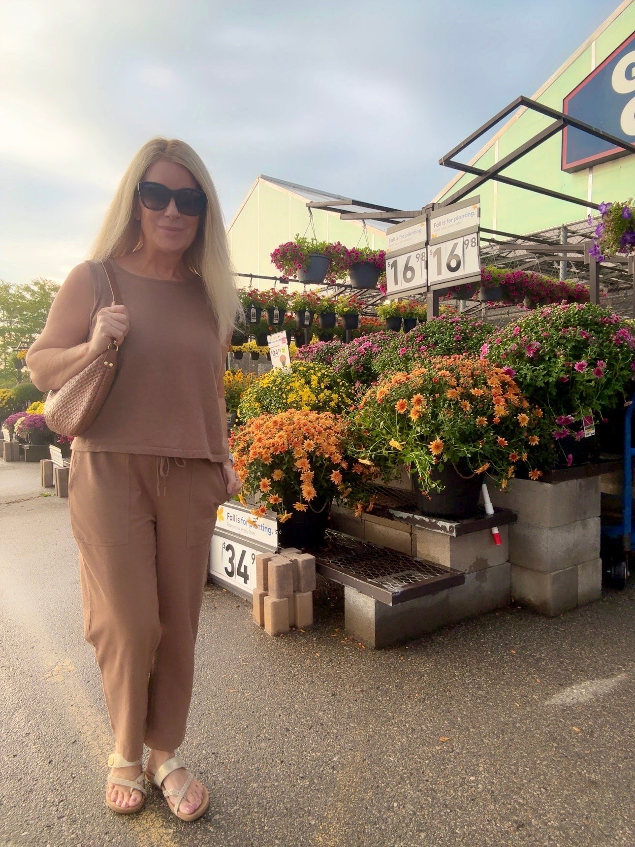 OOTD mum shopping! My trip to the garden center was cut a little short by ⛈️

#LTKootd #LTKOver40 #LTKPetite