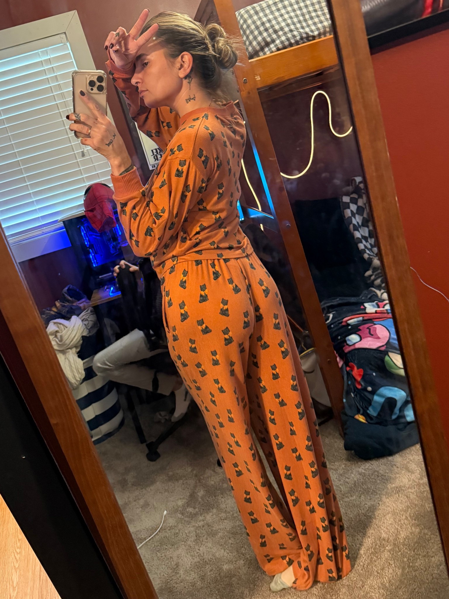 Festive fall Halloween pajamas 🎃 comfy clothes, soft pajamas, seasonal, fall, Halloween, sale 

#LTKFindsUnder50 #LTKSeasonal