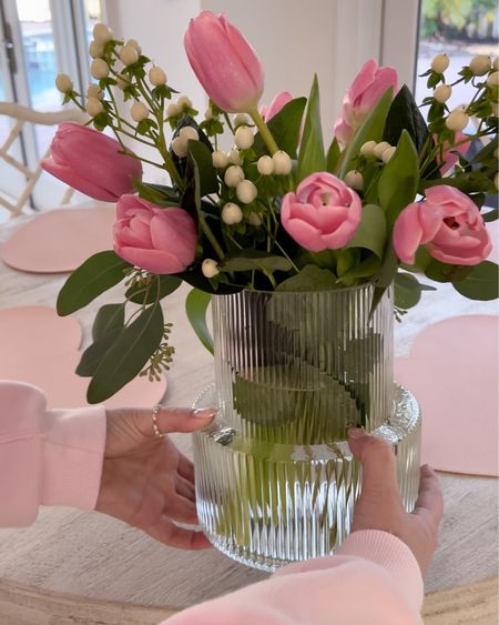 My favorite vase from Amazon! It’s gorgeous and arrives before Valentine’s Day 🌸

Amazon home finds, home decor, glass vases, flowers, heart placemats, kitchen table, fancythingsblog

#LTKfindsunder50 #LTKfindsunder100 #LTKhome