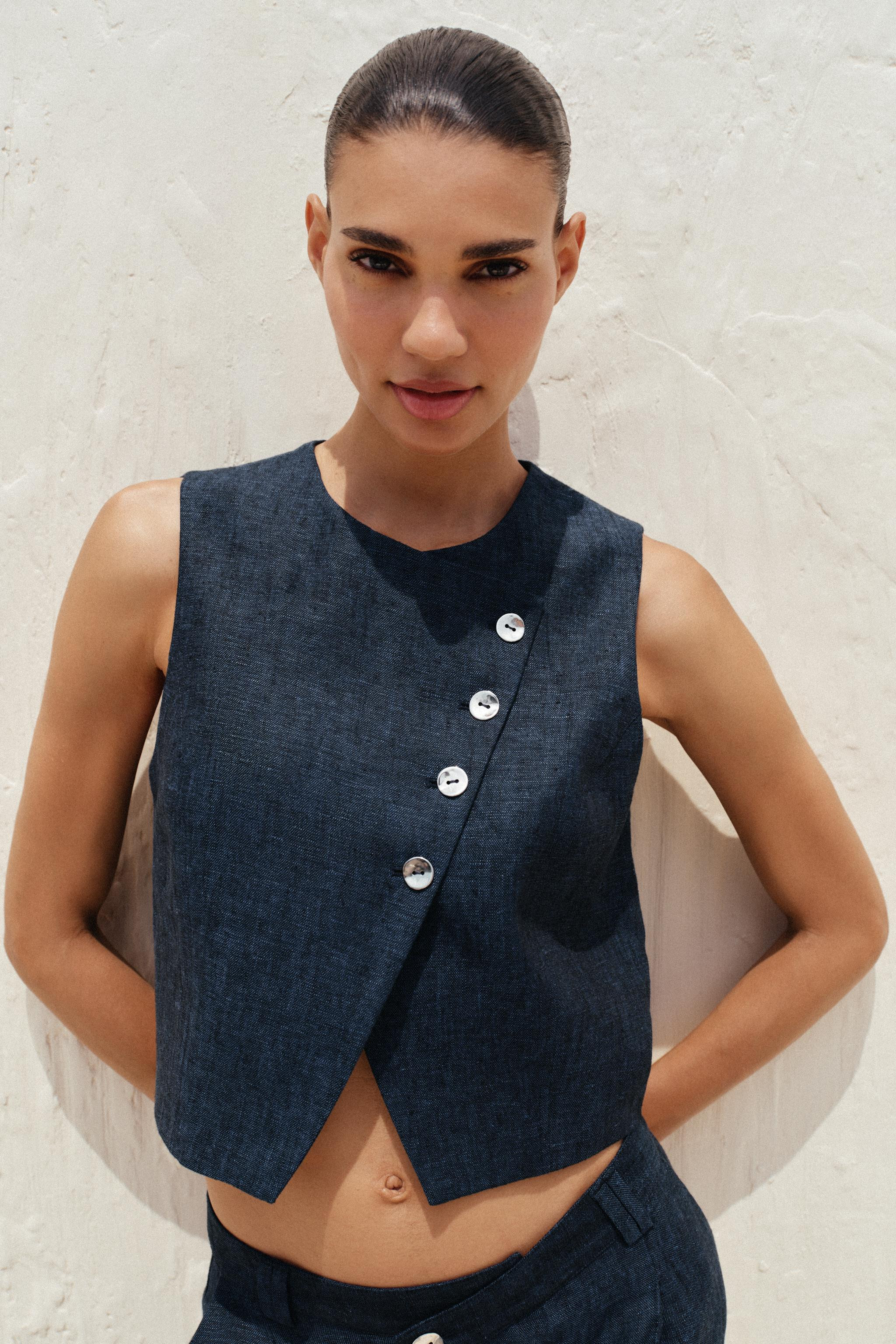 100% LINEN DOUBLE-BREASTED VEST | Zara Canada