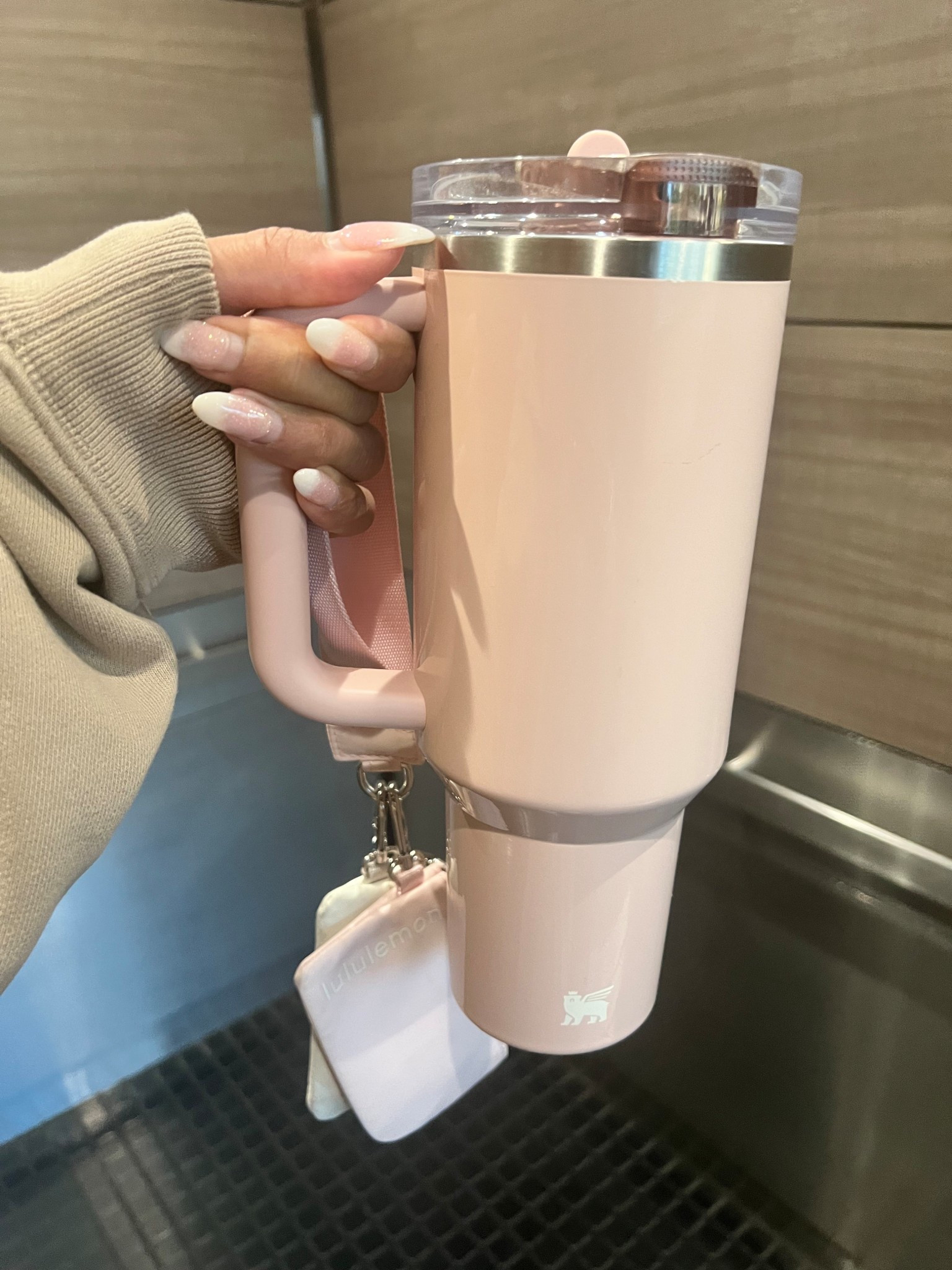 On the go 🏃🏽‍♀️

#LTKActive #LTKItBag #LTKU