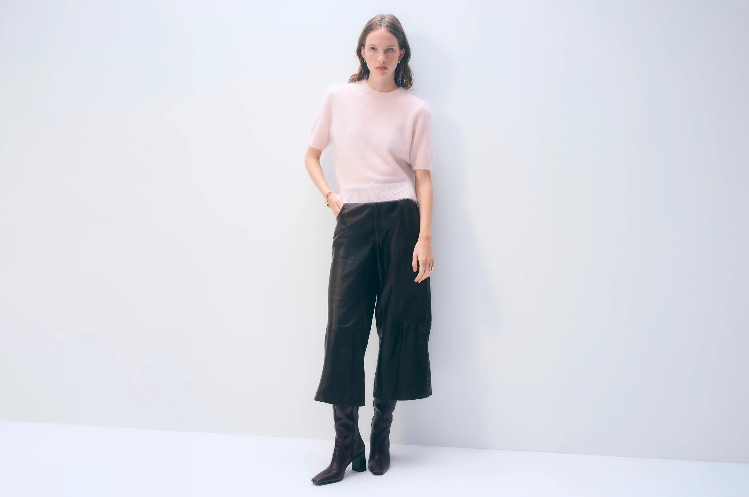 Brushed Cashmere Tee | Powdered Rose | White and Warren