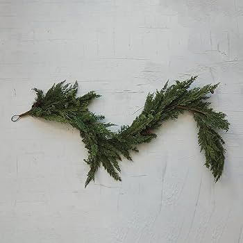 Creative Co-Op Faux Spruce and Pine Garland with Natural Pinecones, Green | Amazon (US)