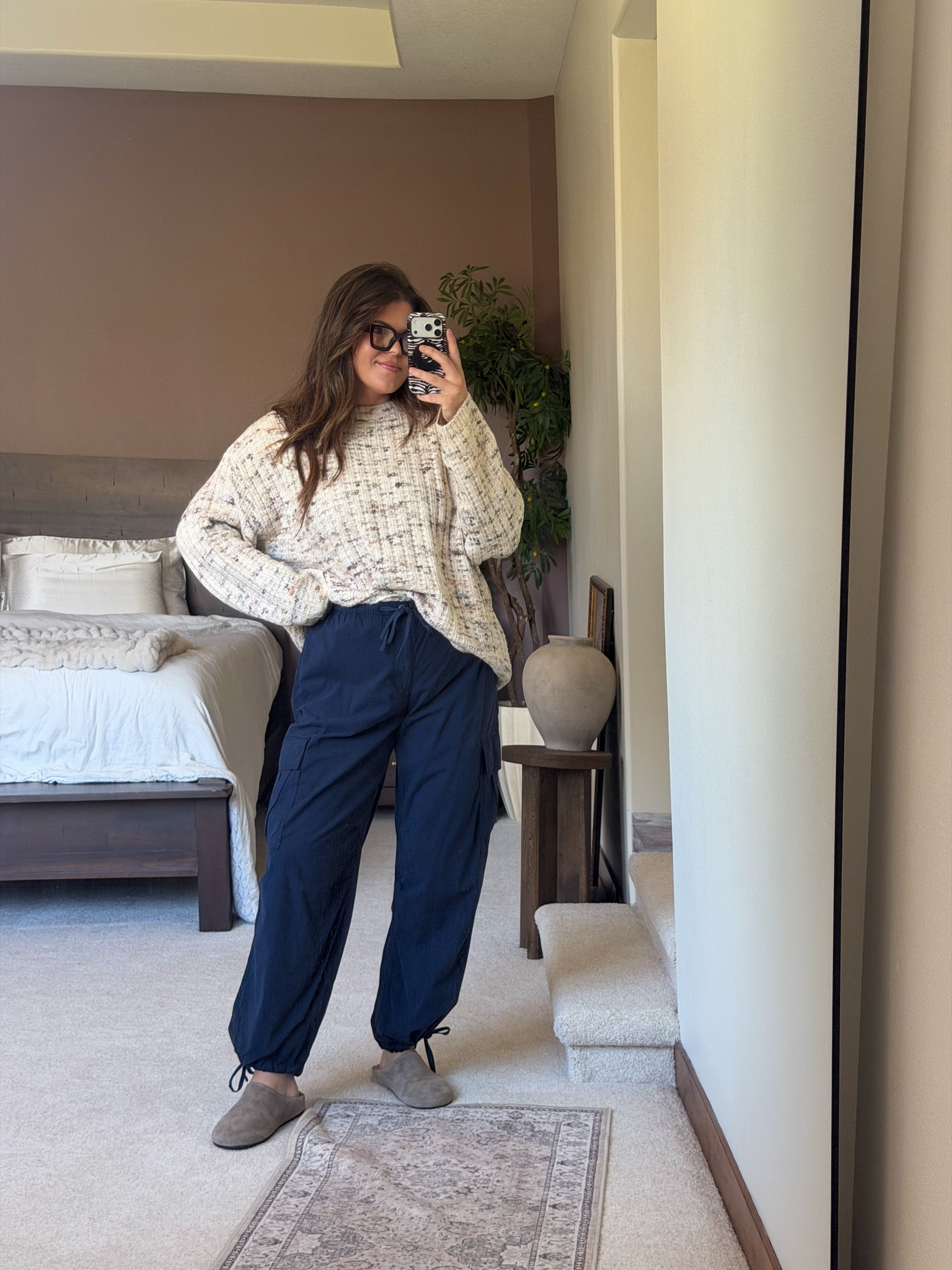 Super oversized comfy fall sweater size medium and still fits oversized
Pull on pants large!
@Aerie @American Eagle Outfitters 
Midsize, size 12, size 14, mom style, curvy outfit, thick tummy approved
