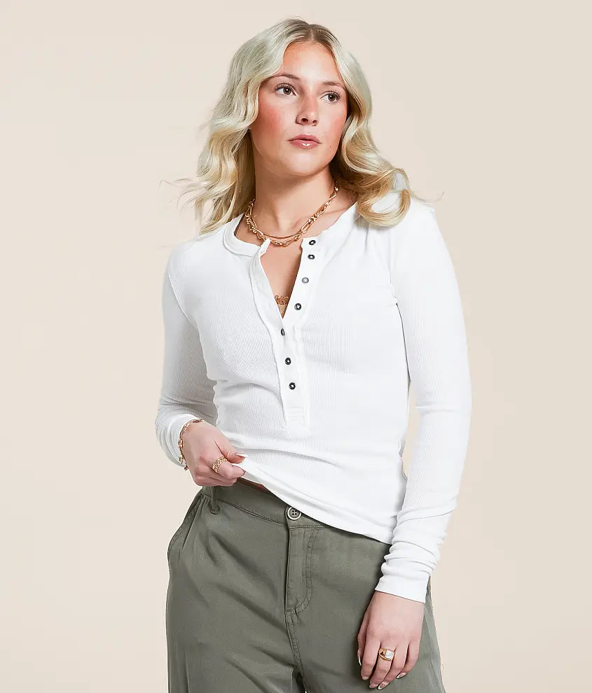 Jamie Henley | Buckle