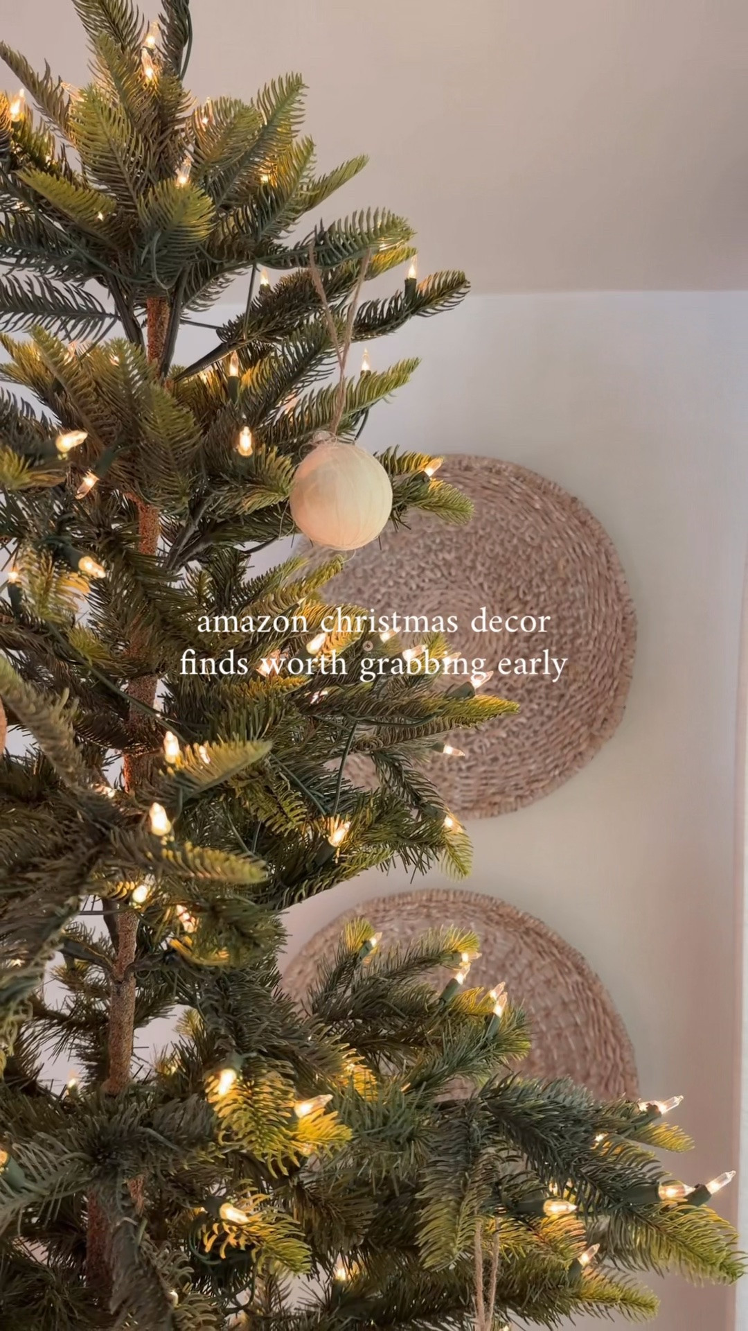 Cute and pretty Amazon Christmas decor finds! It’s ever too early to start decorating in my home! From earthy ornaments, wooden Christmas collar, our 7.5 ft. Christmas tree and more!