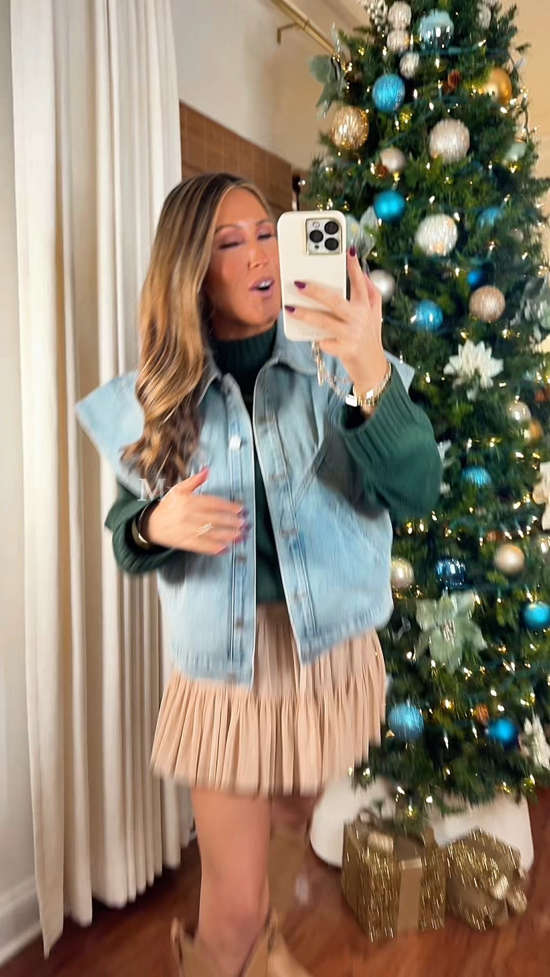 The Cool-Girl Denim Vest You’ll Wear on Repeat 💙✨

If you love adding something effortless and stylish to a basic outfit, this denim vest is such a fun piece. It instantly gives your look that Pinterest-girl vibe without trying too hard. Throw it on over long sleeves, sweaters, fitted tees, bodysuits — it works year-round and adds shape without feeling bulky.

It’s also such a good mom + teen piece because it layers so easily, works with leggings or jeans, and gives that “styled but comfy” look we all love. Lightweight, flattering, and a great way to elevate even the simplest outfit. 💕

	•	vintage denim vest
	•	layered outfit essential
	•	women’s boho denim top

	•	#WinterLayering
	•	#DenimStyleFinds
@Elengatine USA 

#TikTokShopCreatorPicks
#TikTokShopBlackFriday
#FashionDeals


#LTKmomlife #LTKootd #LTKGiftGuide