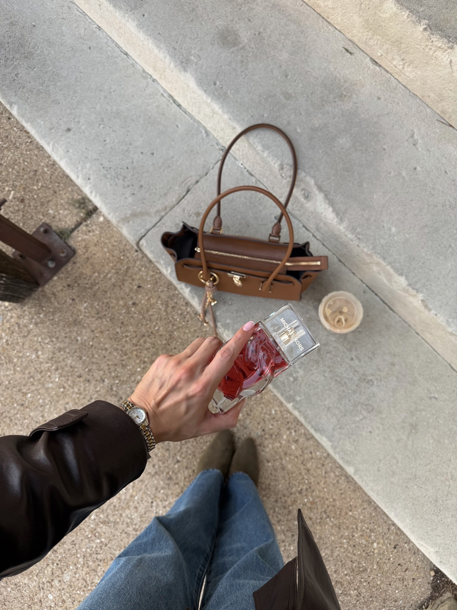 Perfect combo for a fall day! All My @michaelkors favorites !🍂 

#MKpartner #michaelkors