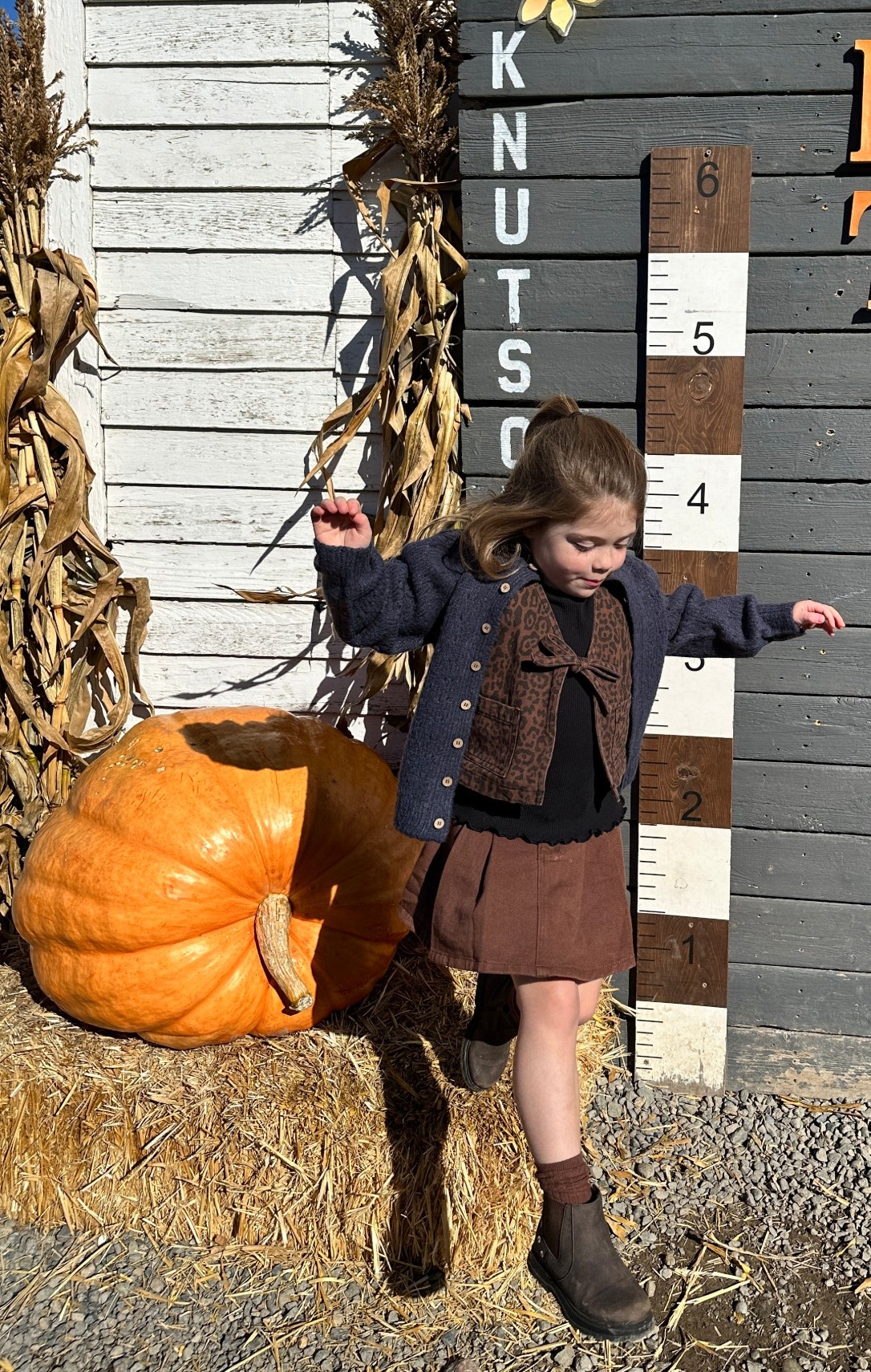 Pumpkin Patch Fit 🐱

Rylee + Cru | Toddler Style | Fall Style Inspo | Family Fall Style | Fall Outfit Inspo | Toddler Fall Outfit Inspo | Family Photoshoot Outfit Inspo 

#LTKSeasonal #LTKKids #LTKFamily