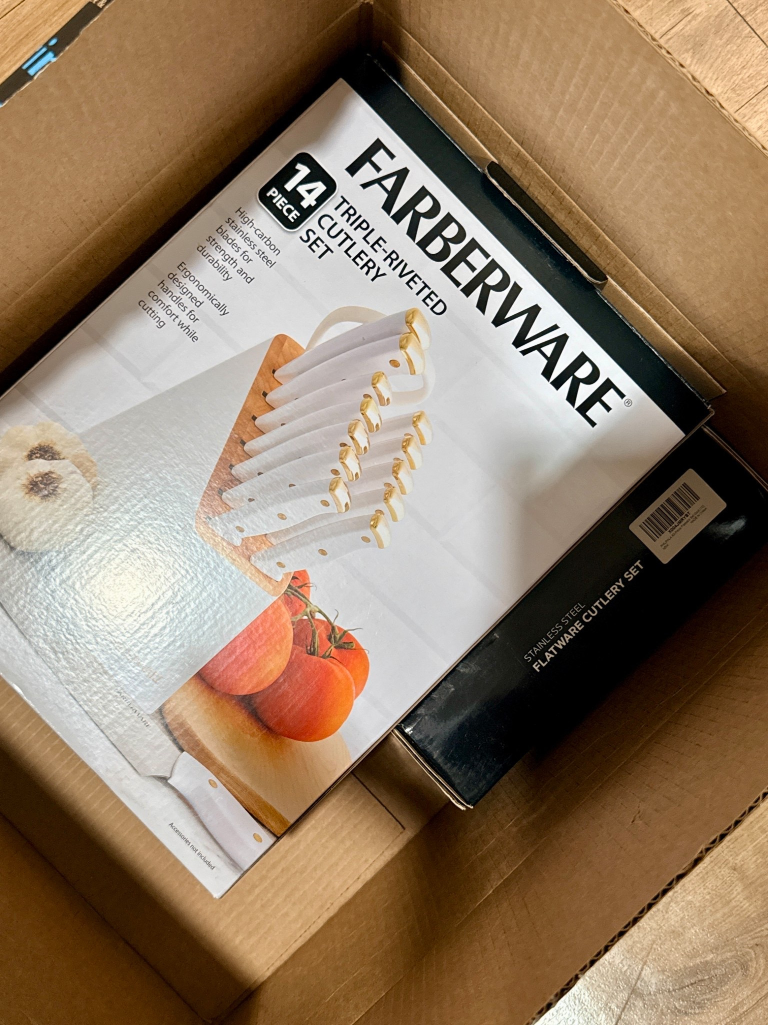 Spring refresh 🤩 gold and white knife set Amazon

Home finds Amazon finds kitchen farberware gold aesthetic elegant 

#LTKHome