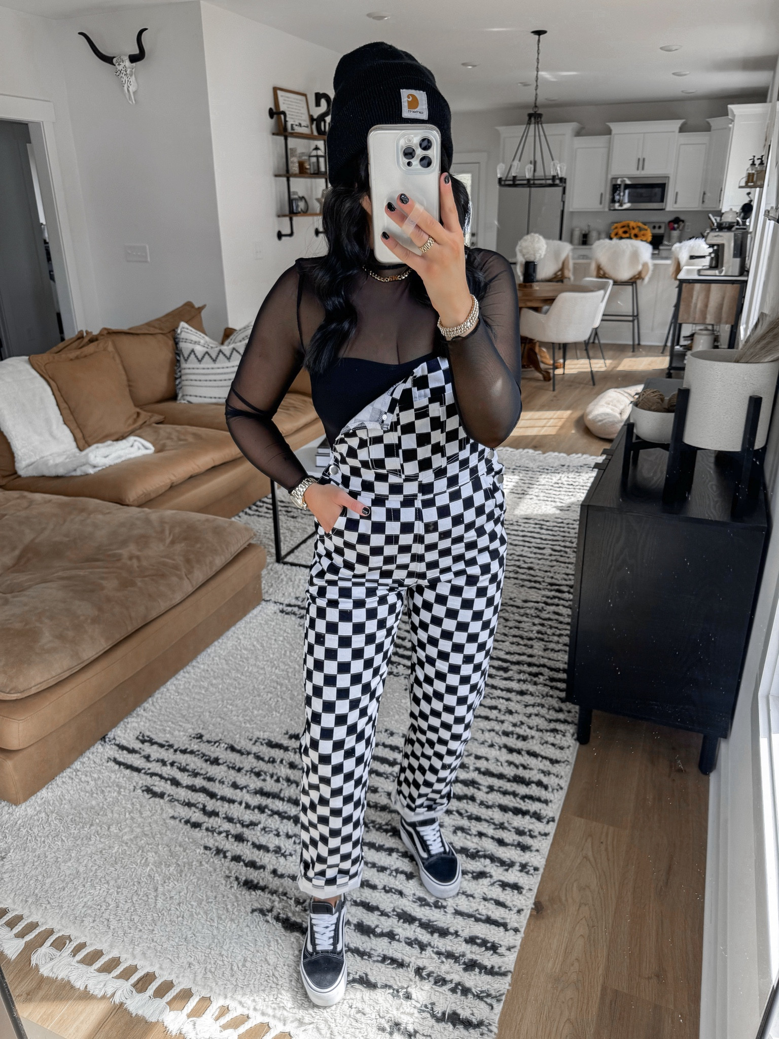 Edgy Fall Outfit 🖤

Mesh Top — small
Strapless Bra — medium
Overalls — xs

These checkered print overalls — I’m OBSESSED 😍 I sized down one so they were more fitted & I’m so glad I did! I layered it over this sheer mesh long sleeve (you could also do a solid black or white long sleeve for a toned down look!) & threw on my favorite black beanie & my go-to platform vans sneakers. 🖤



#LTKFindsUnder50 #LTKShoeCrush #LTKFindsUnder100