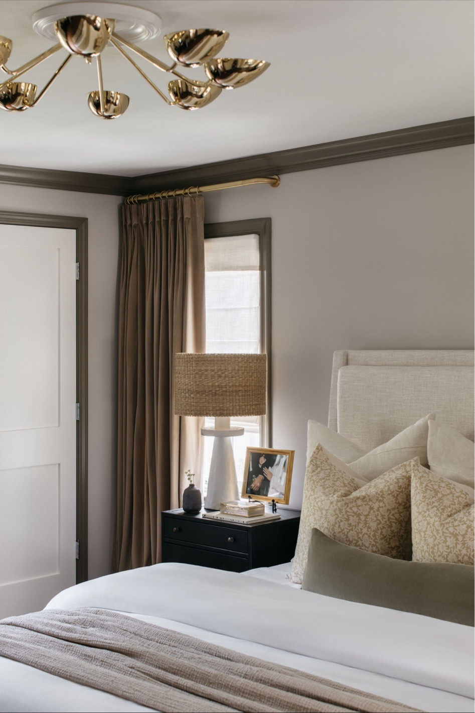 A peek into the Owner’s suite! #bysophialee

#LTKhome