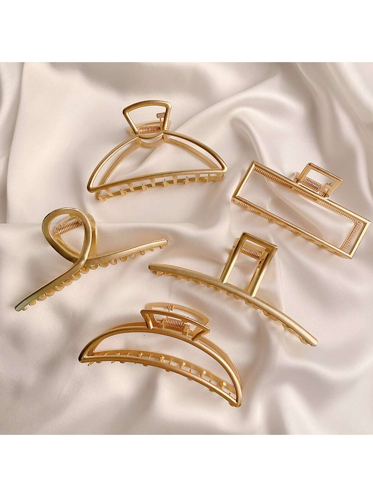 1pc Women Large Metal Hair Claw Clip Female Simple Hairpin All-match Alloy Hair Styling Accessori... | SHEIN
