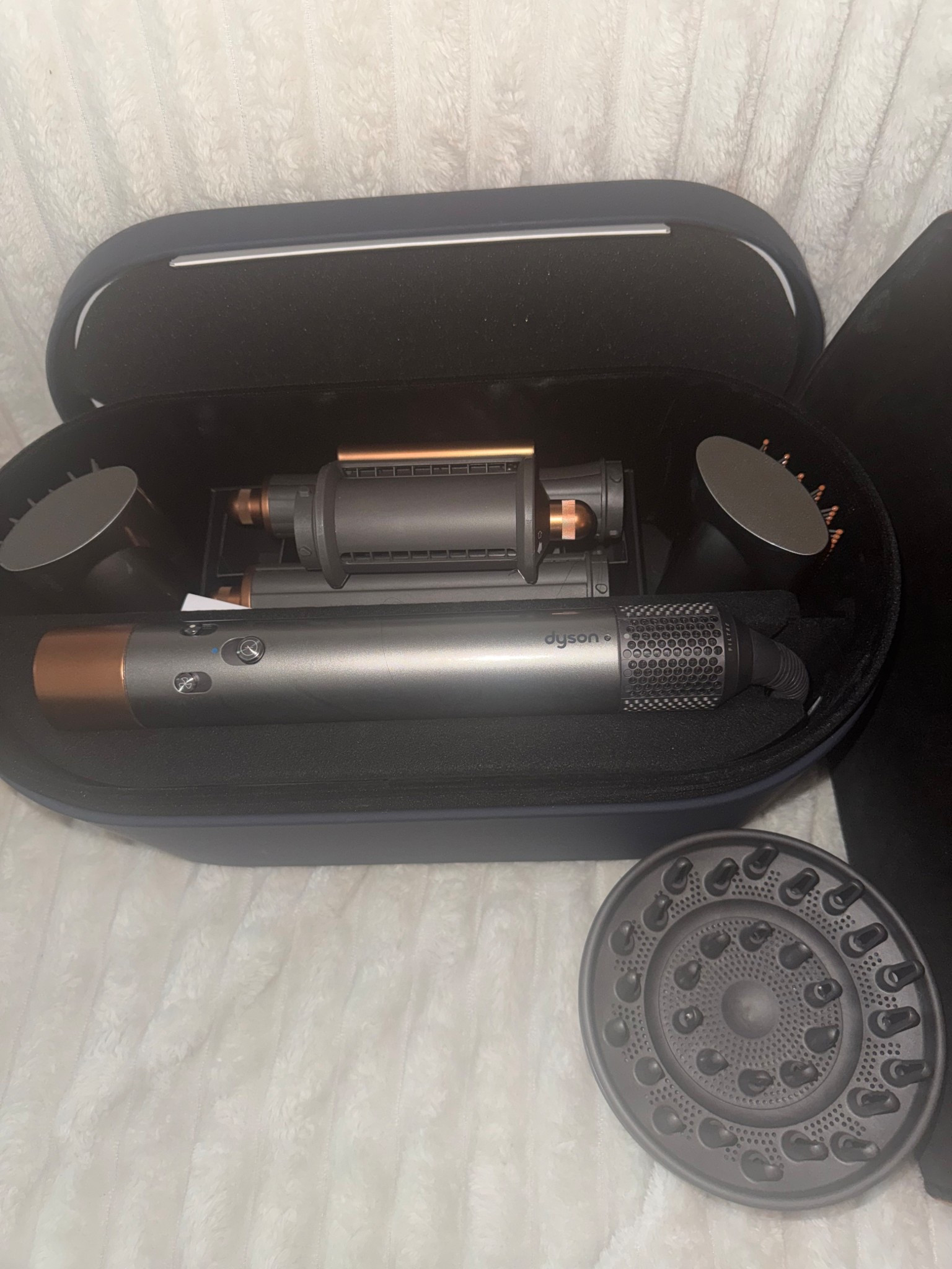 Dyson airwrap authentic 