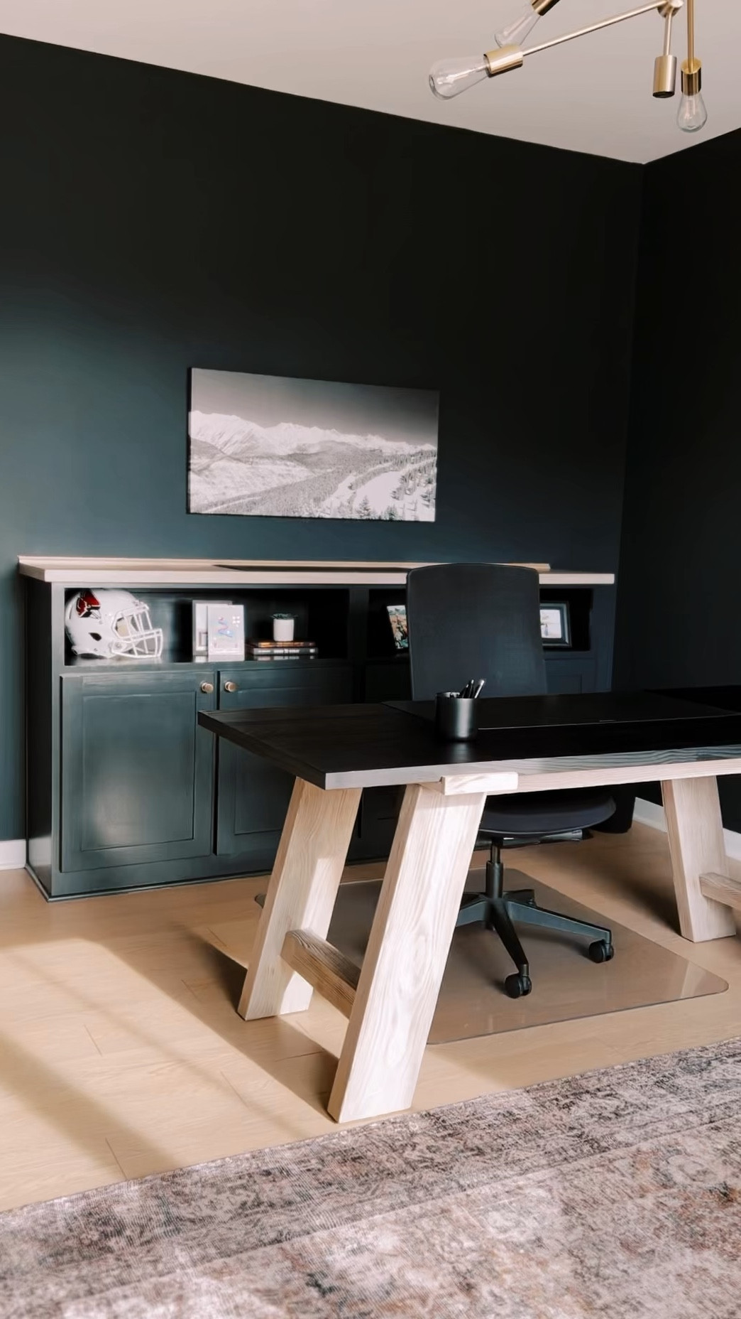 Some of my favorite moody office finds


#LTKstyletip #LTKhome #LTKmens