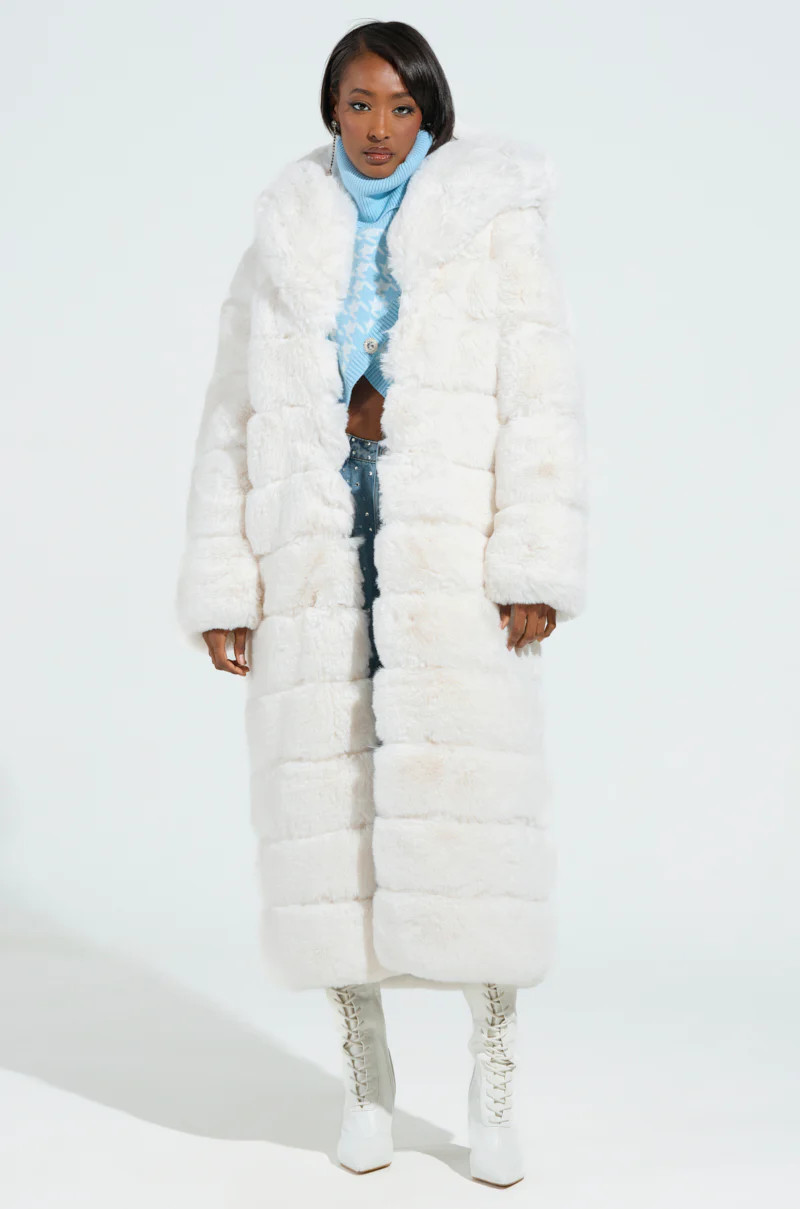 LUXE JENNY HOODED FAUX FUR TRENCH IN WHITE | AKIRA