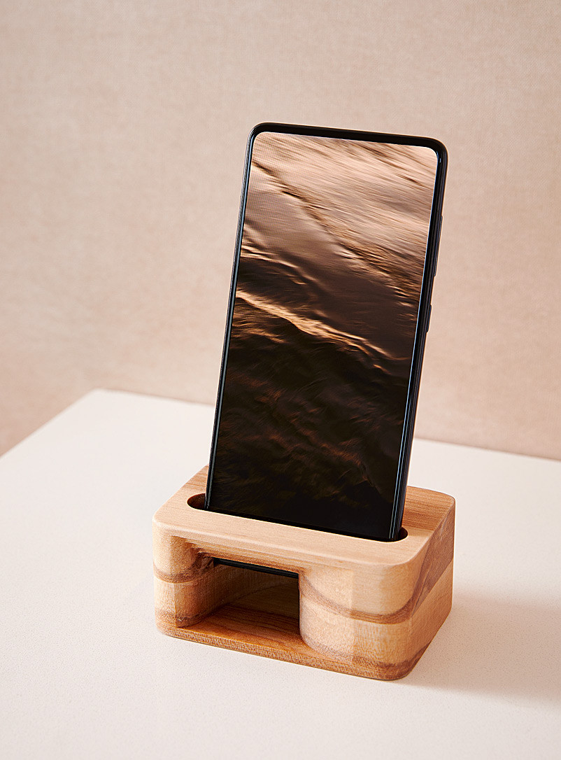 Cell phone sound amplifier
        
        

	
		
        
             
							
								
						... | Simons