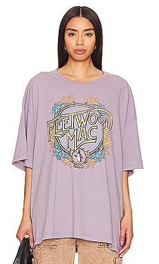 DAYDREAMER Fleetwood Flower Crest Tee in Hazy Violet from Revolve.com | Revolve Clothing (Global)