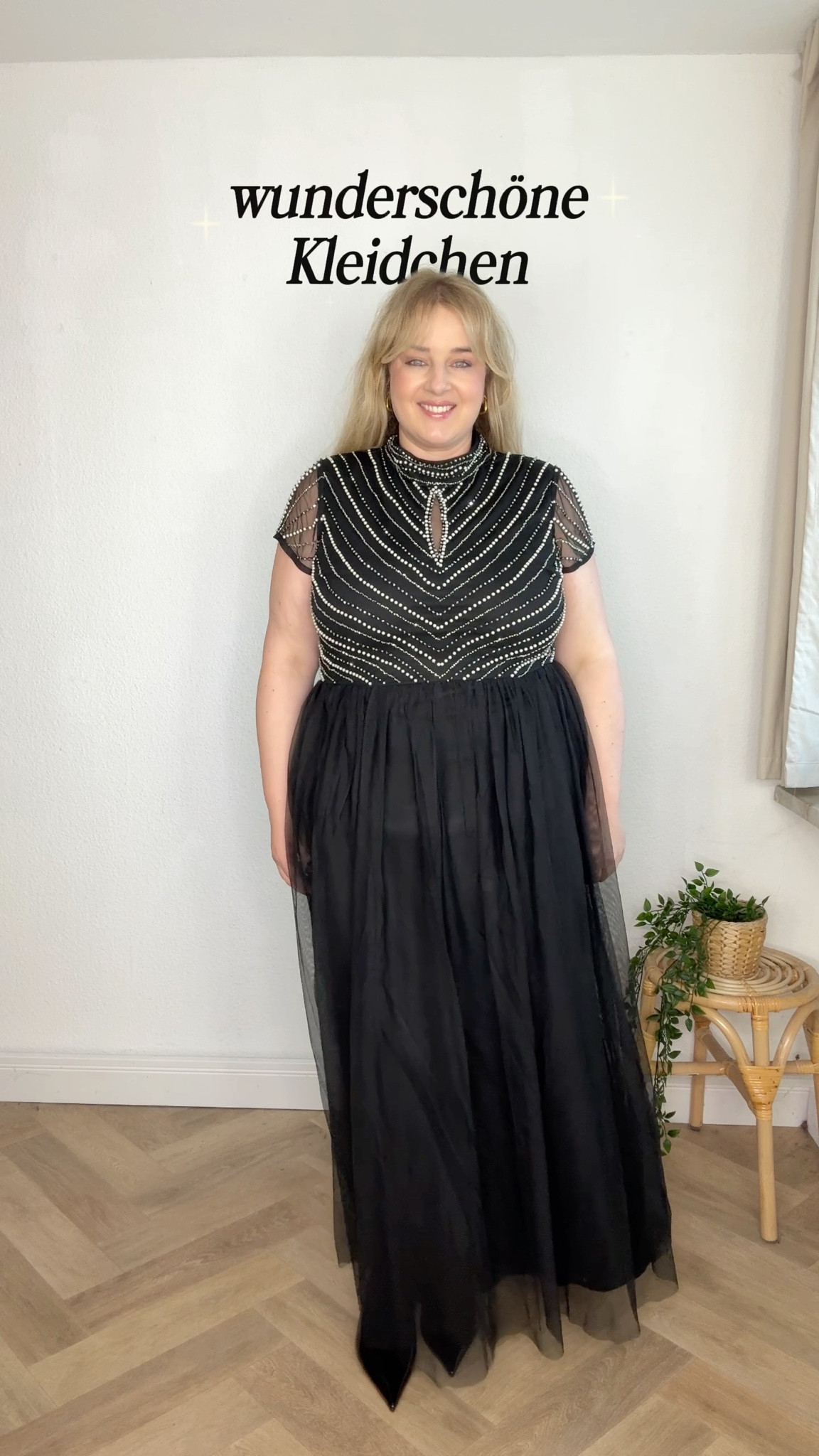 Hochzeit im Winter? Hab hier einige kleide für Auswahl 👋🏻



#kleider #winterhochzeit #hochzeit #pailetten #glitzer #plussizefashion 

#LTKkleider #LTKplussize #LTKwedding