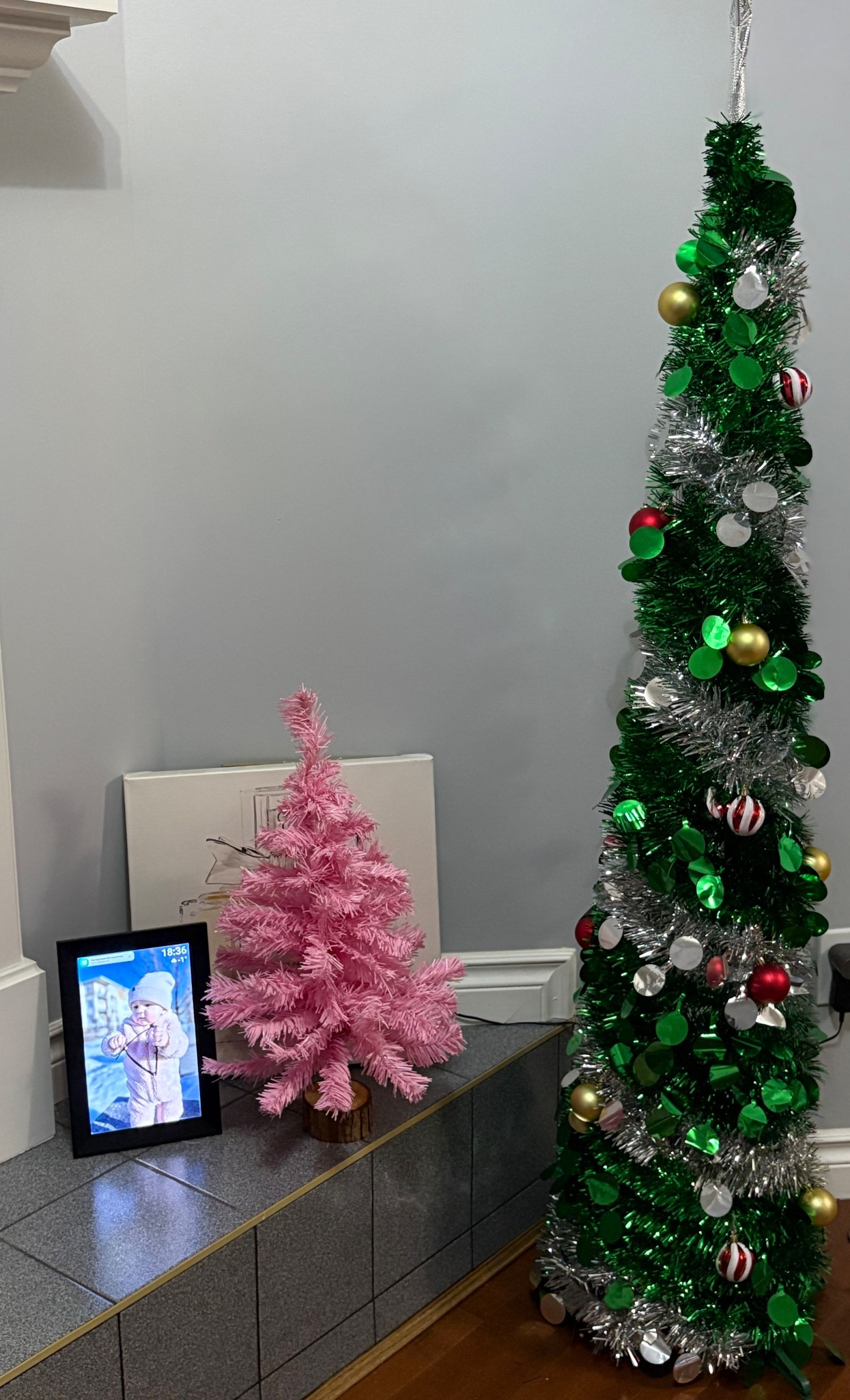 It’s starting to feel a little like Christmas around here 

#LTKholiday #LTKhome #LTKcanada