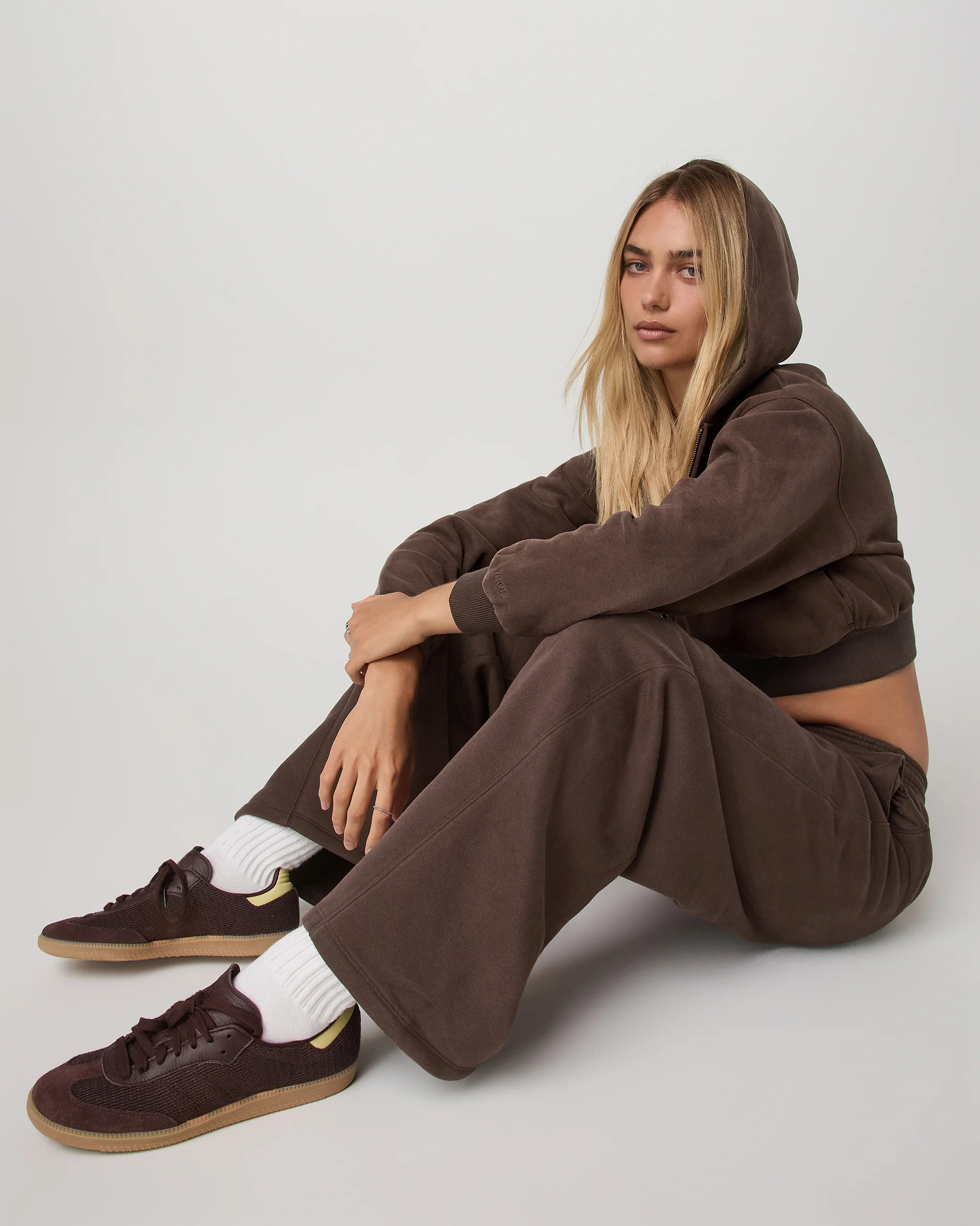 Restore Ultra Wideleg Sweatpant | Women's Java Pants | Vuori | Vuori Clothing (US & Canada)