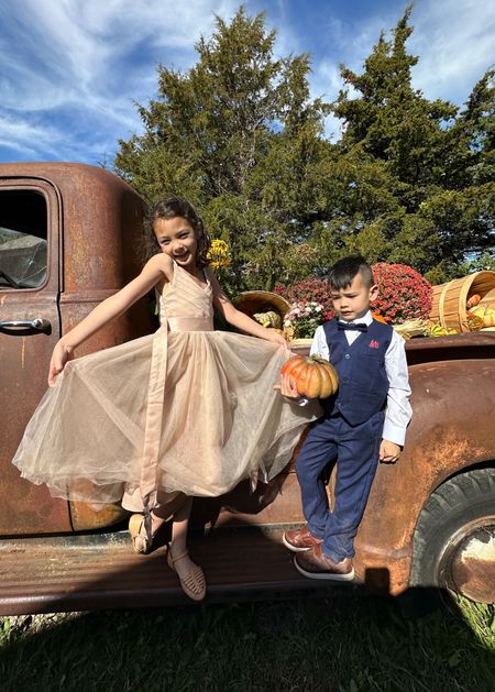 The “real Mater” had a lot of pumpkins to haul 🍁🎃🌾

Aria’s dress is a 10/10 btw and looks much fancier than the under-$40 price tag

#LTKSeasonal #LTKwedding #LTKkids