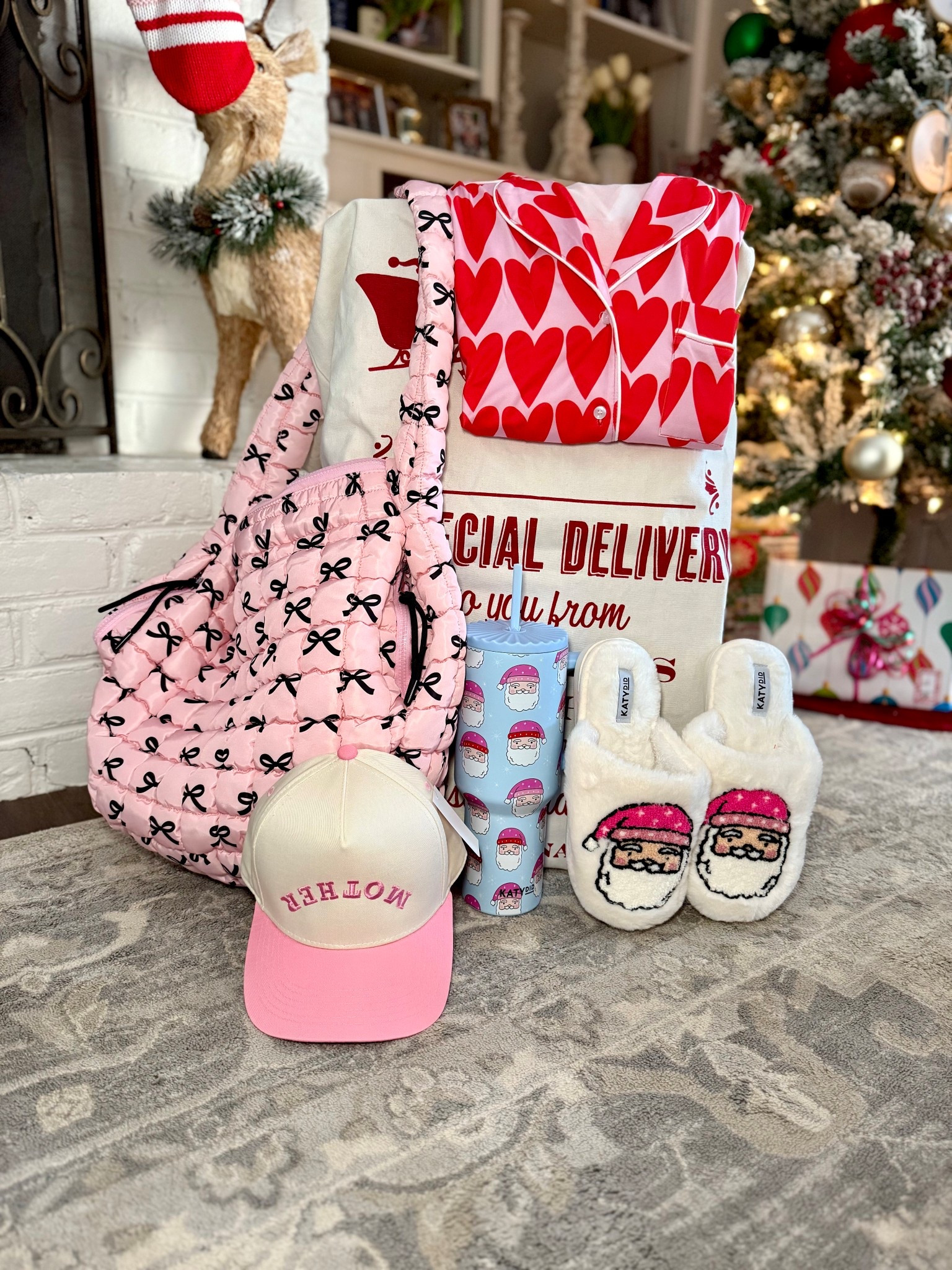 Katydid Christmas finds


Stocking stuffer, gifts for her, gift guide, bag, pajamas 

#LTKCyberWeek #LTKHoliday #LTKGiftGuide