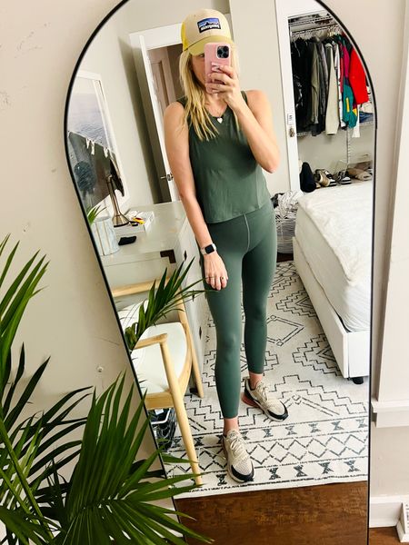 New favorite lulu color spruced pine.  Wearing 8 in top and 6 in pants 