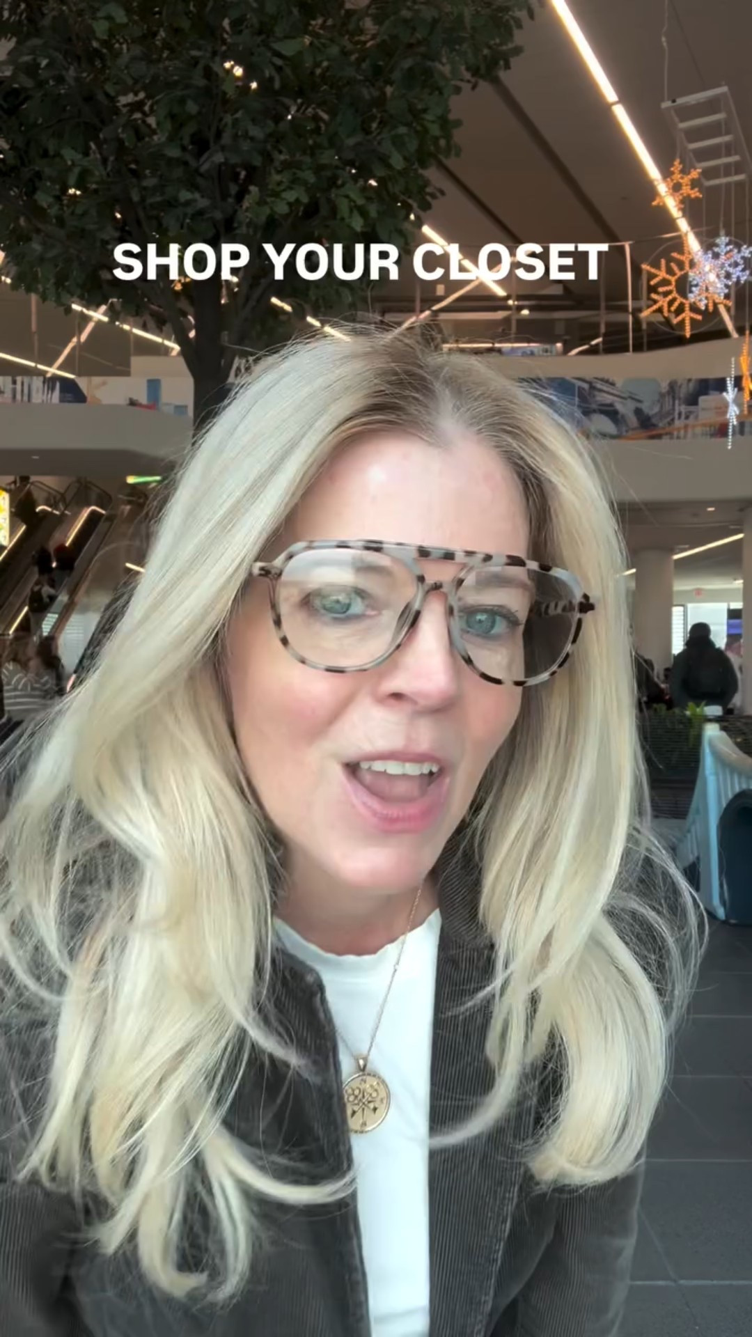 I shopped my own closet and I found a gem! This JCrew corduroy blazer is 25 years ago but I linked some similar brown corduroy blazers that I absolutely love! Corduroy never goes out of style! Classic style for the win!  👏🏻👏🏻

#LTKOver40 #LTKSeasonal #LTKStyleTip