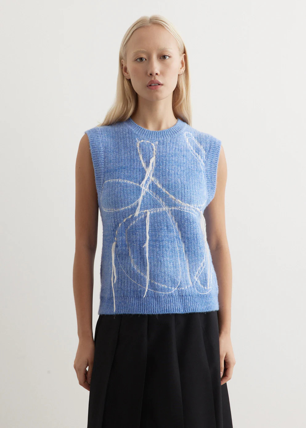 00:28 Knitted Vest | Incu
