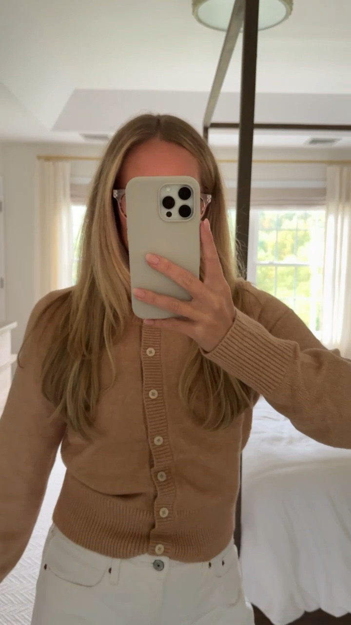 Aerie LTK Fall sale🍂 Tan cardigan in size small paired with a low rise loose jean from Abercrombie in size 26✨

Aerie sweaters, aerie cardigans, fall outfits, fall fashion, casual fall outfits, low rise jeans, white jean fall outfits 

#LTKFindsUnder100 #LTKFallSale #LTKStyleTip

#LTKFindsUnder100 #LTKStyleTip #LTKFallSale