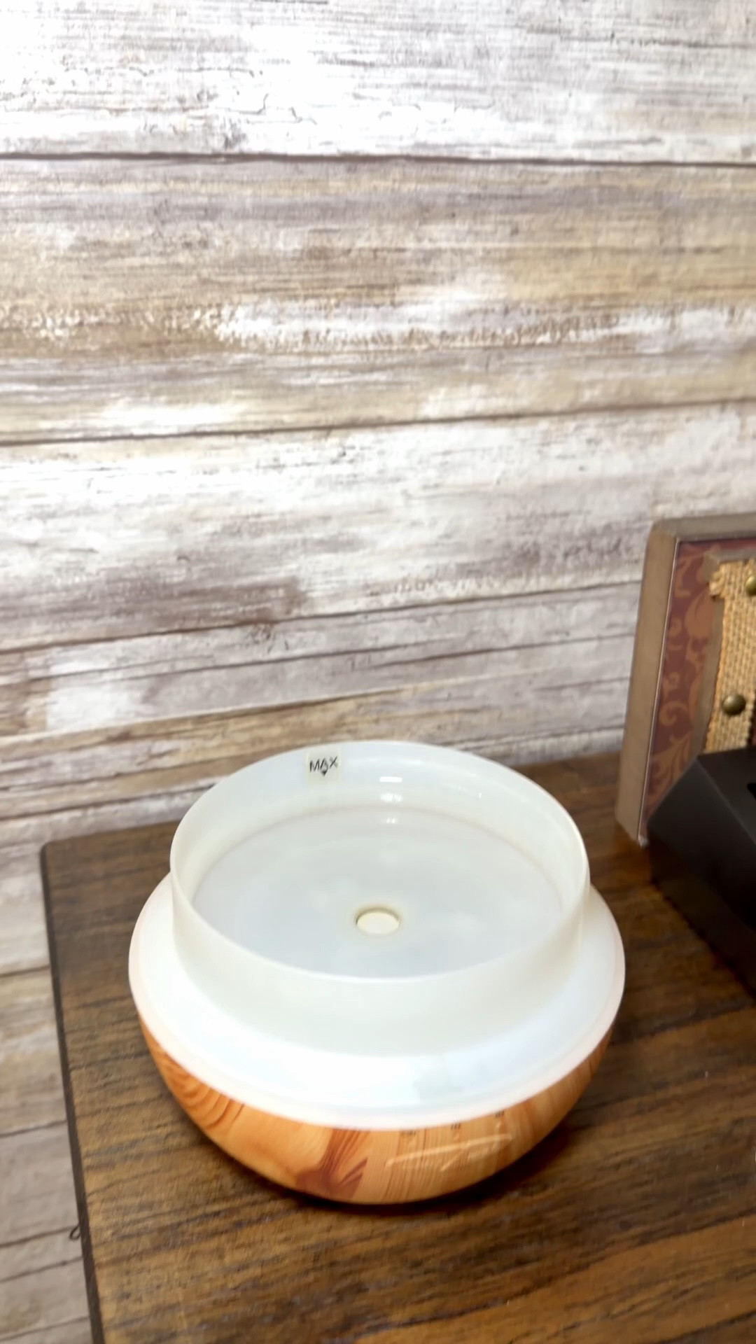 Yesterdays sore throat turned to full blown sick. Since I’m stuffy humidifier and oil diffusers always help me. And this Breathe Easy oil feels helps me breathe a bit easier and feels soothing.
Love the gentle scent and perfect for sick days like today.


#LTKmomlife #LTKdayinmylife #LTKselfcare