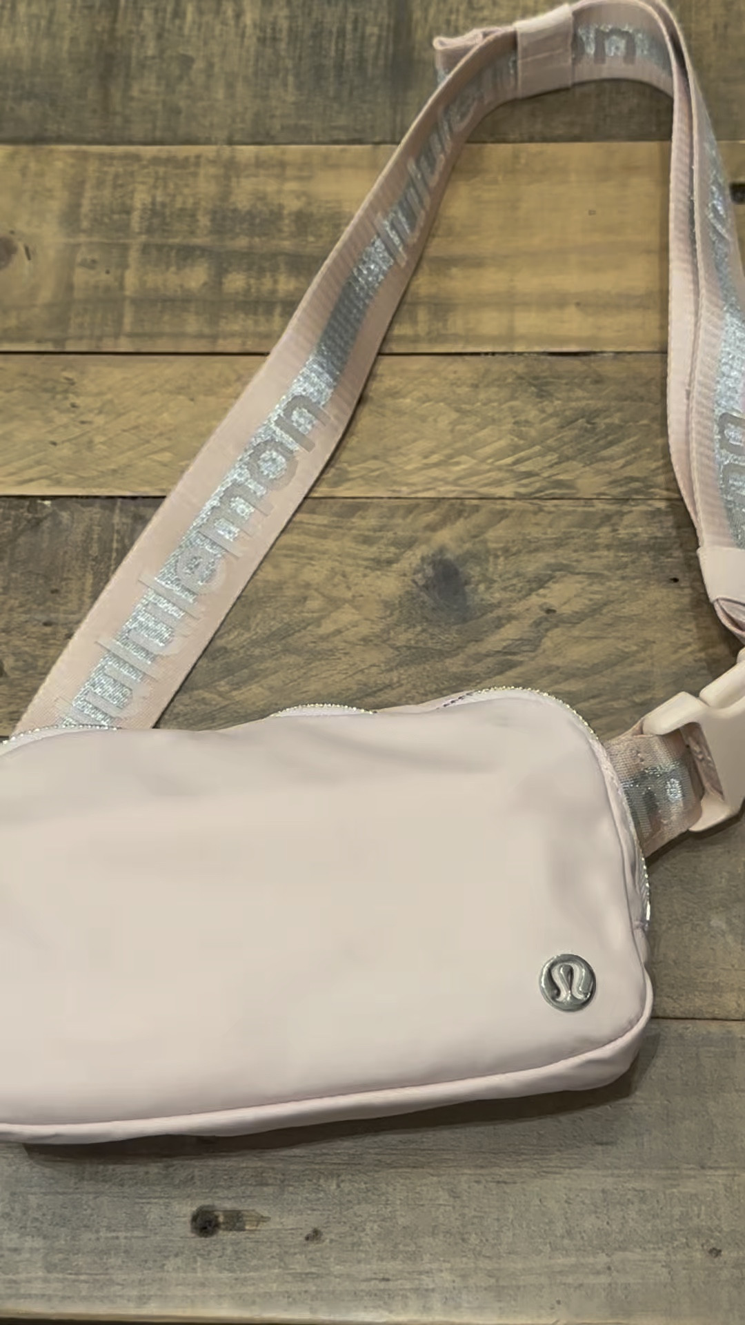 This beautiful Lululemon belt bag is on sale for only $19 plus free shipping. They make a perfect gift!


#LTKStyleTip #LTKWatchNow #LTKSaleAlert