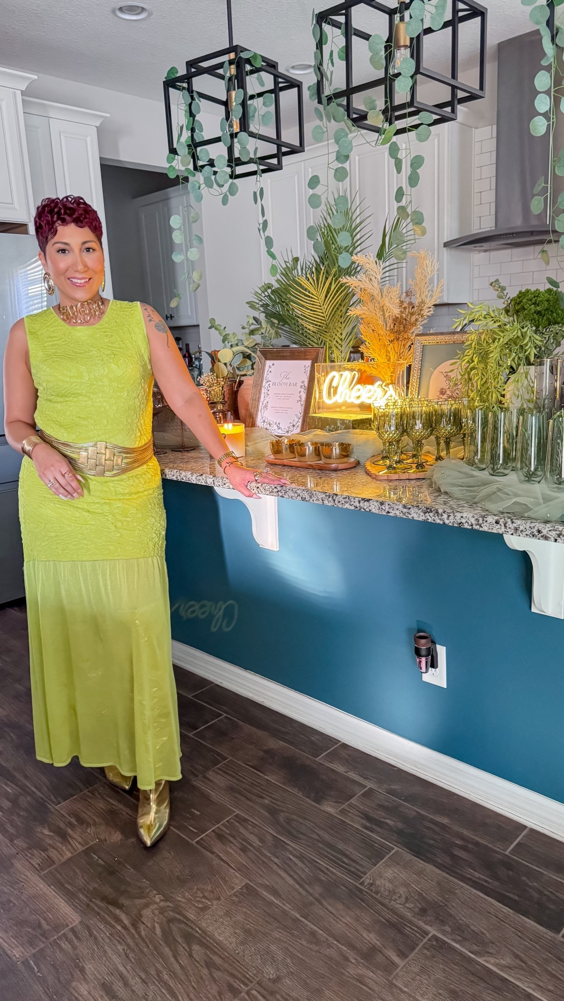 Like green dress 

#LTKgrwm #LTKootd #LTKOver40