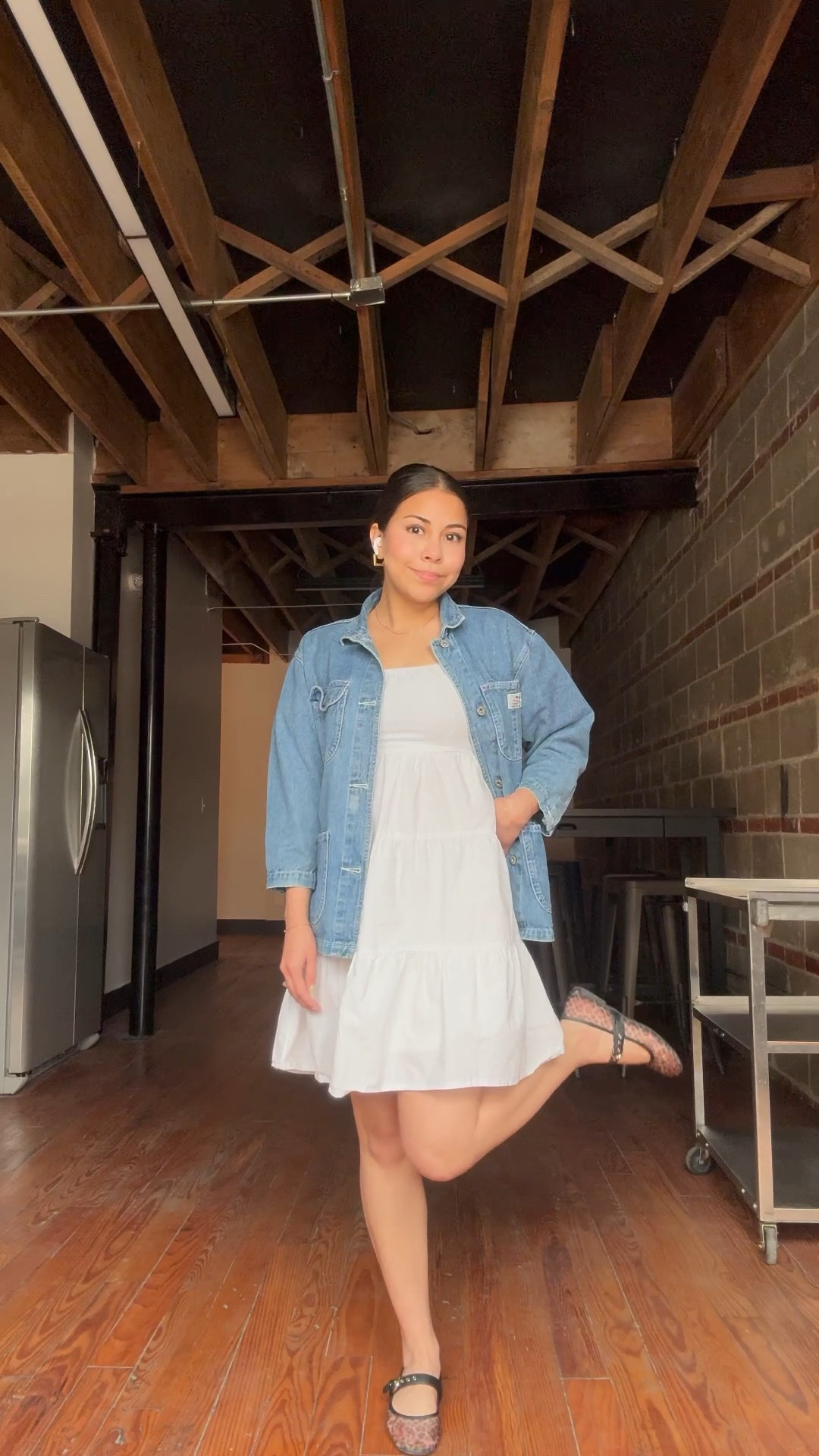 Love white w/ denim🩷 this outfit is perfect for when you are running late, but still want to look good.

#LTKU #LTKStyleTip #LTKFindsUnder100