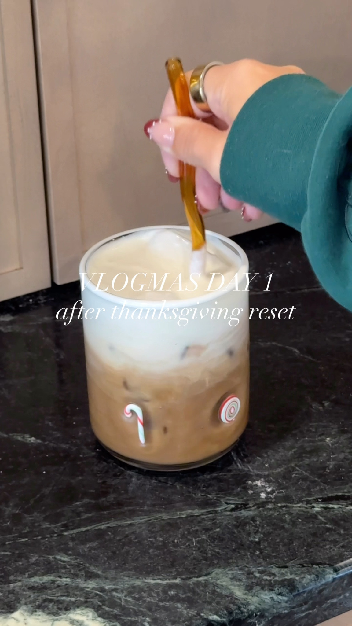 Vlogmas day 1! Holiday reset! Cozy christmas 

#LTKHoliday #LTKHome #LTKdayinmylife