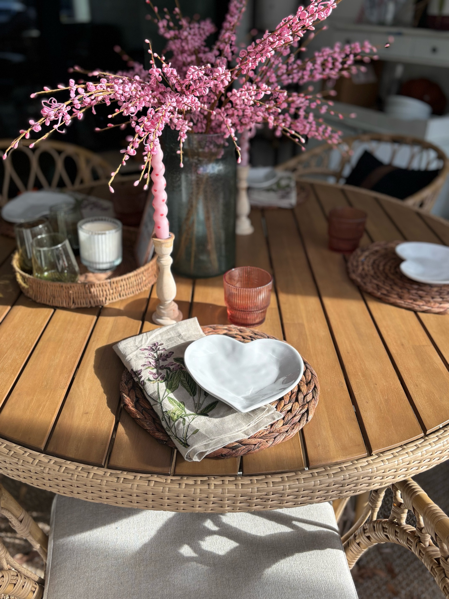 Valentines decorating doesn’t have to be tacky. There, I said it. Now grab these items and get yourself cohesive and subtle valentines decor!

#LTKStyleTip #LTKSeasonal #LTKHome